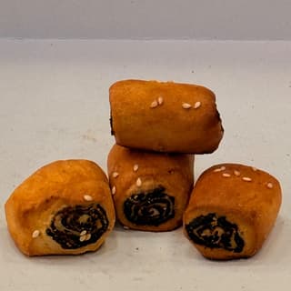كعب الغزال ملفوف عجوة